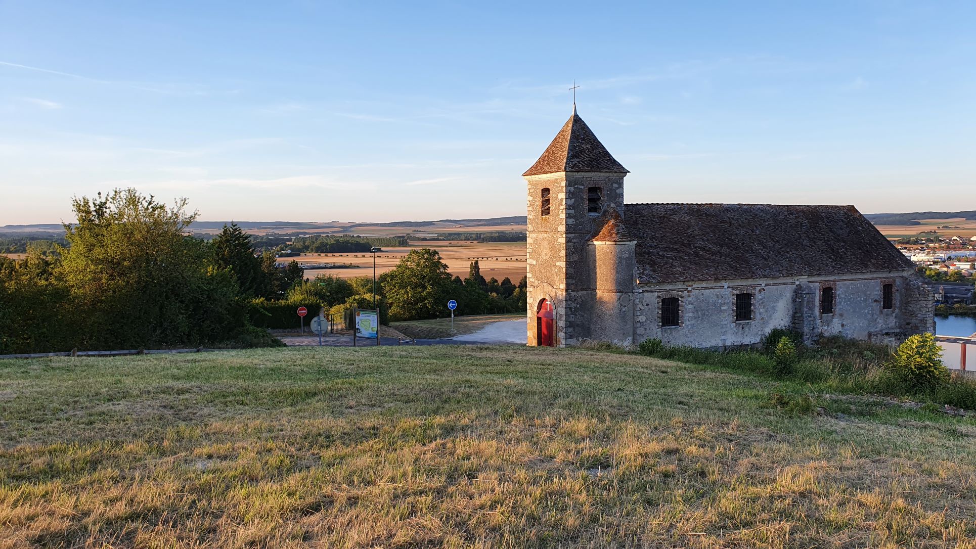 église