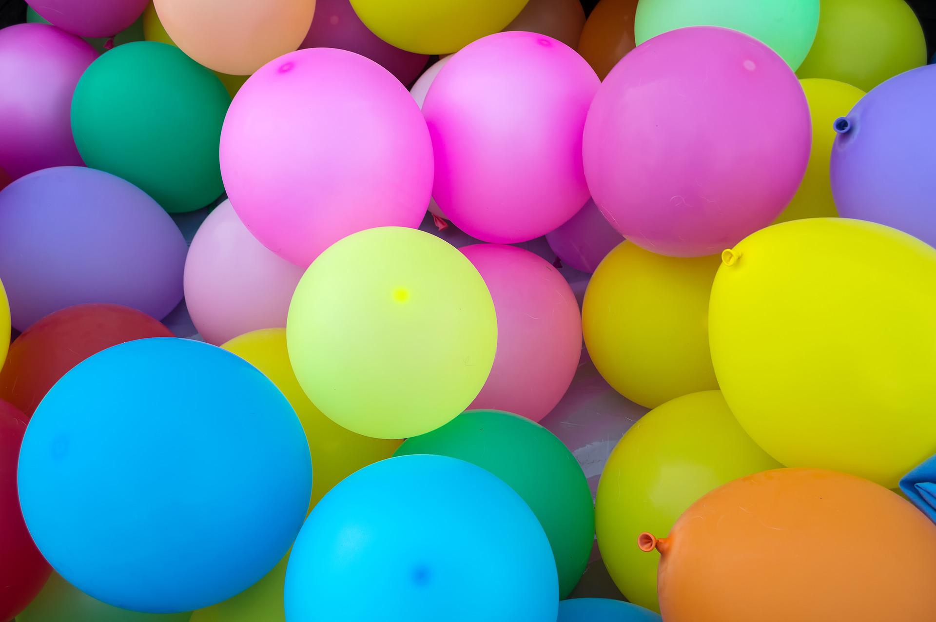 ballons de toutes les couleurs